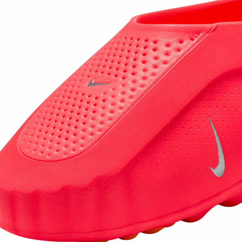 Nike Mind 001 Solar red